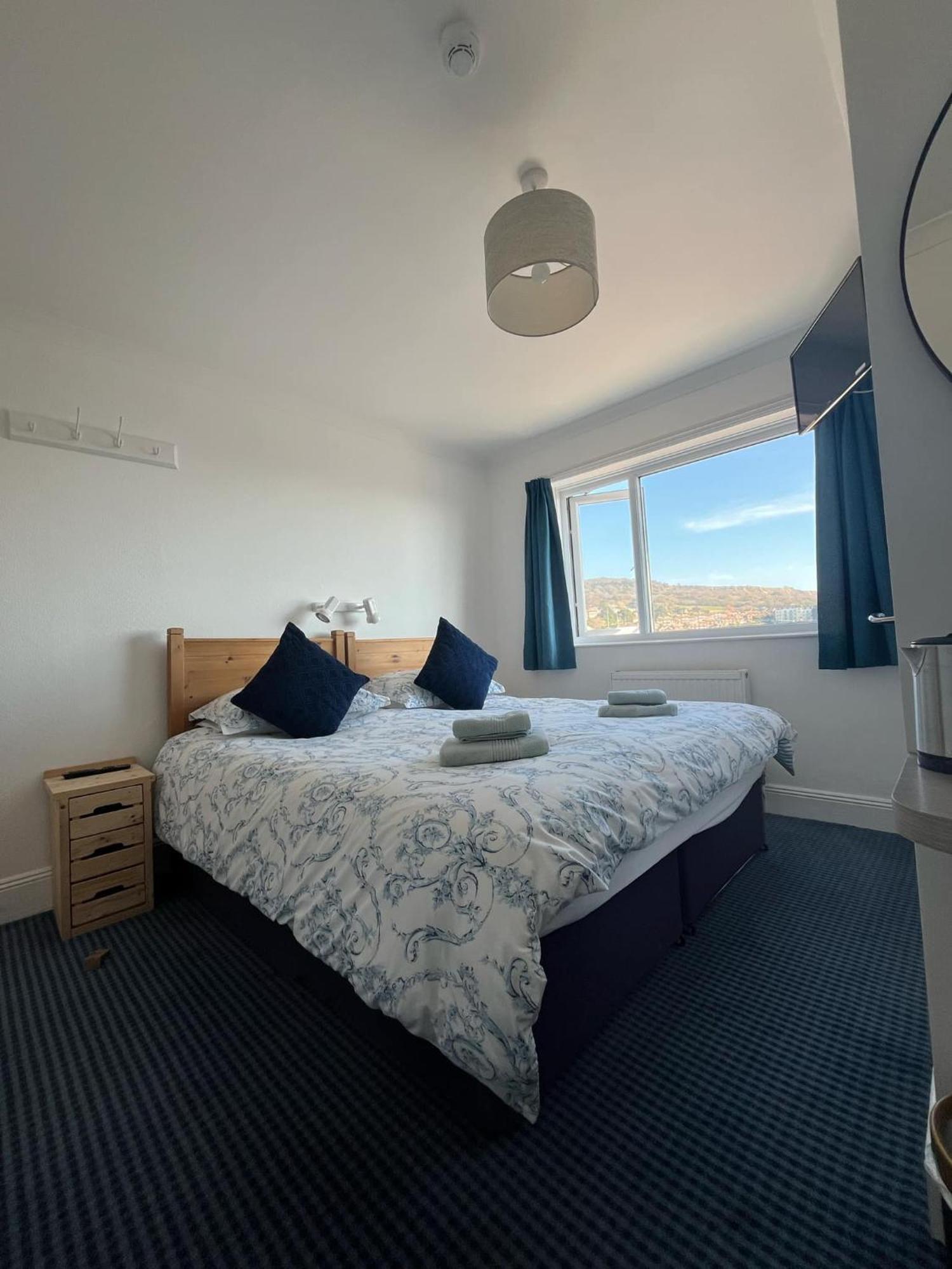 Lucerne B&B 라임레지스 외부 사진
